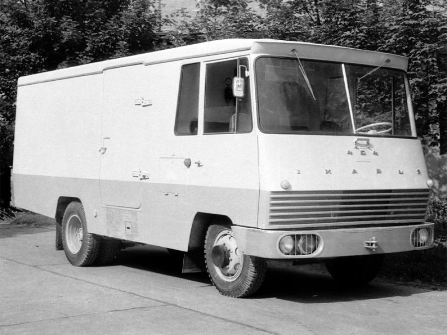  Ikarus 404 1964 года  (фото 4 из 4)